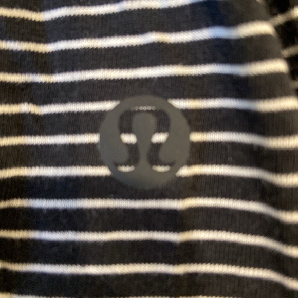 Women’s lululemon racer back black and white striped athletic tank top - Picture 3 of 3